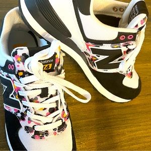 New Balance 574 ~ Size 8 ~ worn once inside~